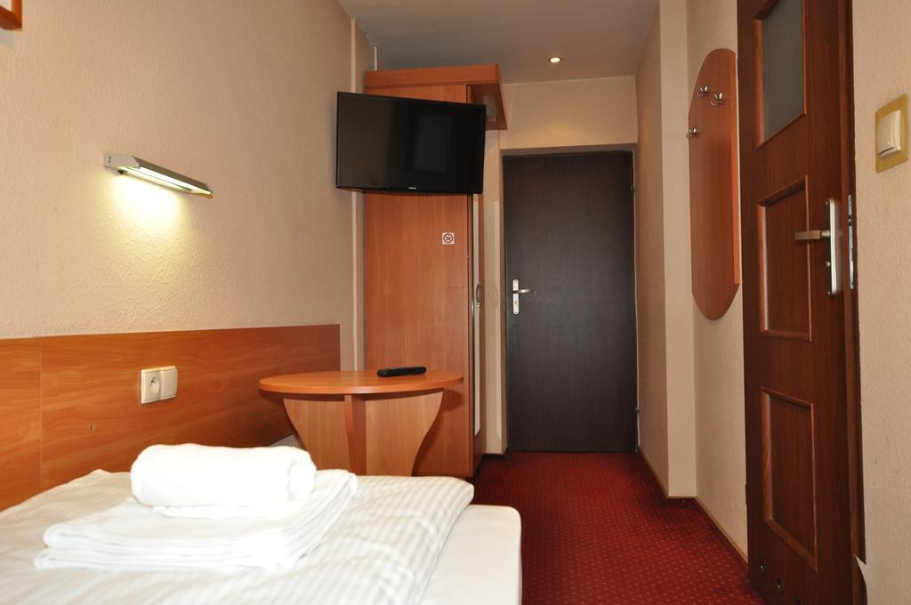 Pass Hotel Zebrzydowice Exterior foto