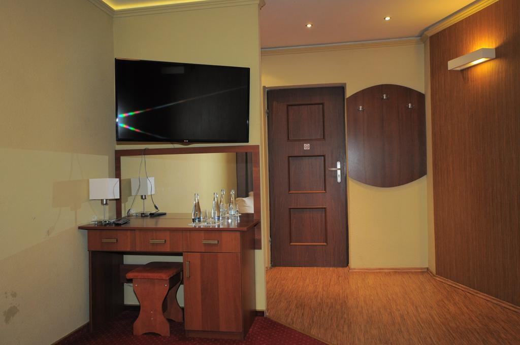 Pass Hotel Zebrzydowice Exterior foto